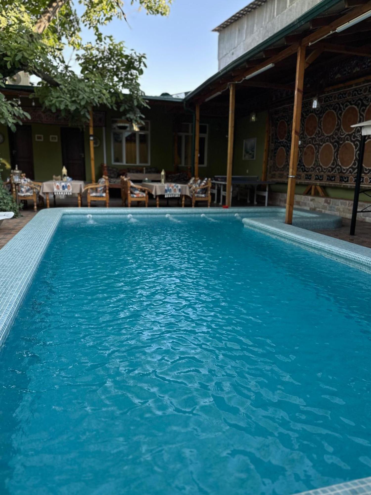 Green Yard Boutique Guesthouse Tasjkent Exteriör bild